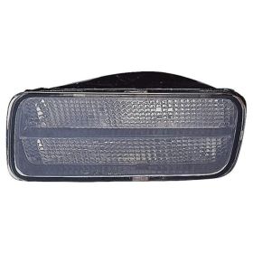 Chevrolet Camaro 1985-1988 Driver Side Parking Light Assembly - GM2520165