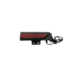 2021-2024 Gmc Yukon Xl - Driver Side Inner Tail Light Assembly [signal Light] On Tailgate - GM2802127