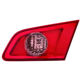 Infiniti G35 Sedan 2005-2006 Passenger Side Inner Tail Light Assembly - IN2883106