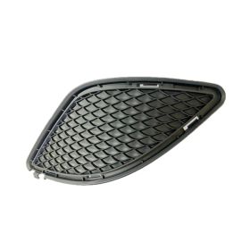 2014-2016 Mercedes Cla250 - Passenger Side Fog Light Cover - MB1039235