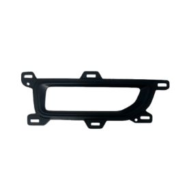 2020-2024 Nissan Titan Pickup - Front Passenger Side Fog Light Trim - NI1039198